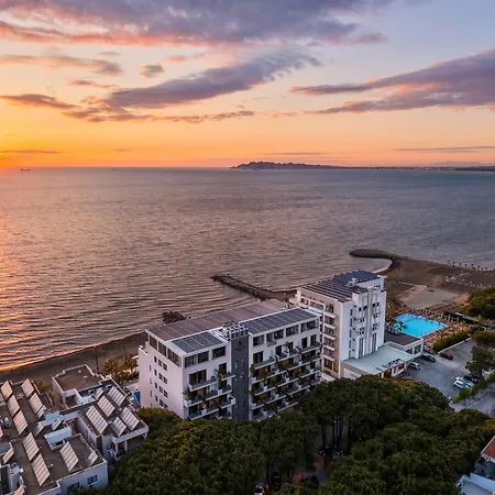 Sea View With Balcony In Durres 109 公寓